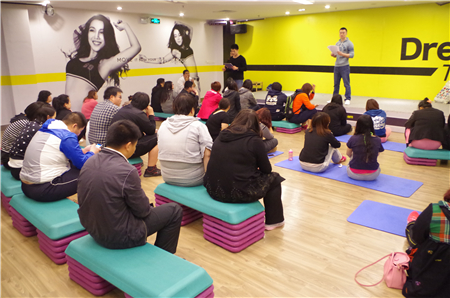 参与广东减肥训练营主题活动体验健康减肥新概念